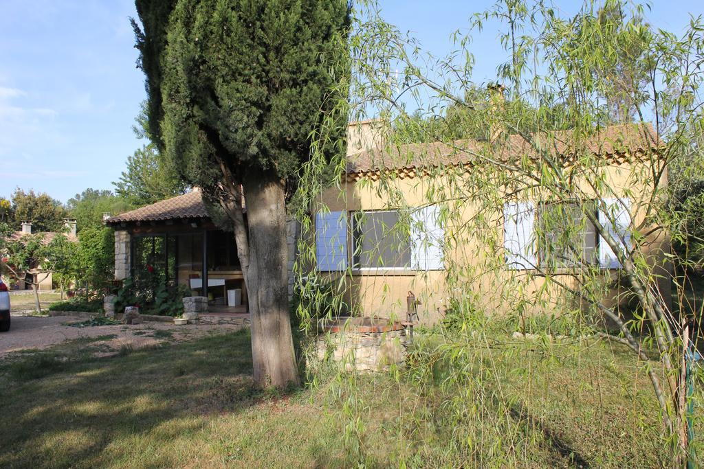 B&B Le Petit Frigouye Rochefort du Gard Bagian luar foto