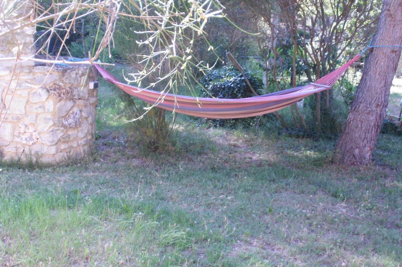 B&B Le Petit Frigouye Rochefort du Gard Bagian luar foto